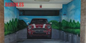 graffitis profesionales puertas y paredes parking Barcelona mini rojo